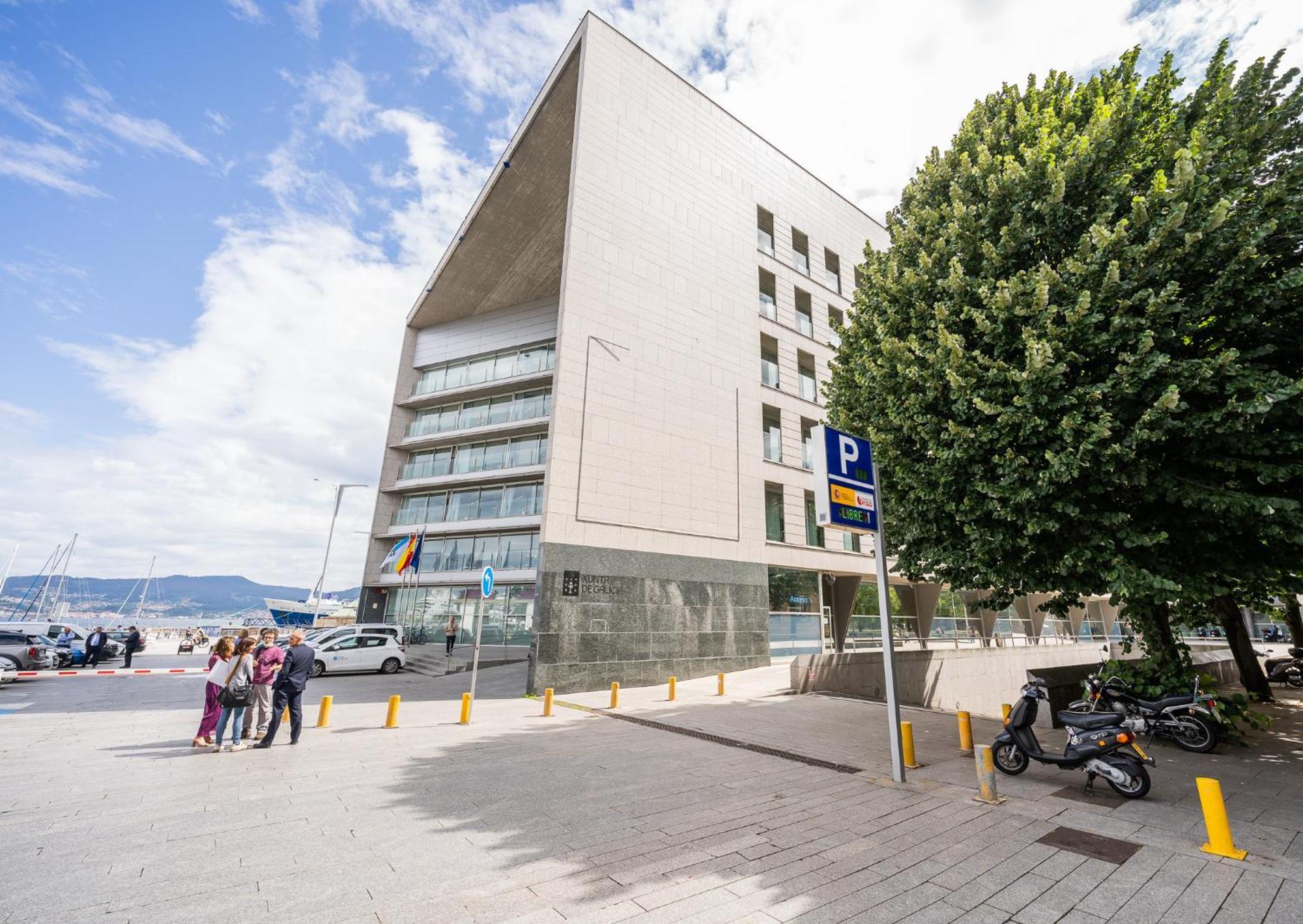 Vistas Al Nautico Y Paseo Maritimo De Vigo Exterior foto